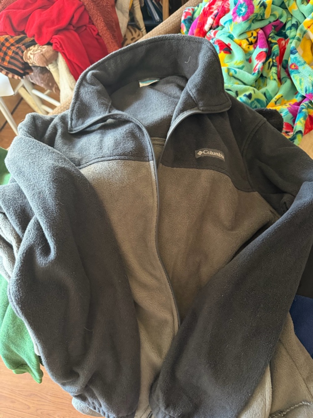 Columbia Two-Tone Charcoal and Dark Gray Fleece Jacket